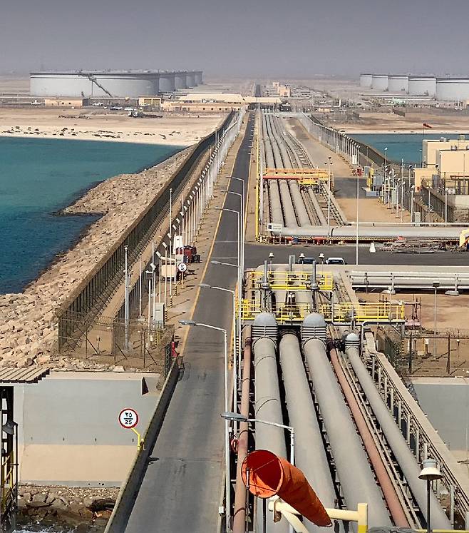 사우디아라비아 서부 홍해 연안에 위치한 얀부항의 아람코 석유 수출시설. 아람코 홈페이지
