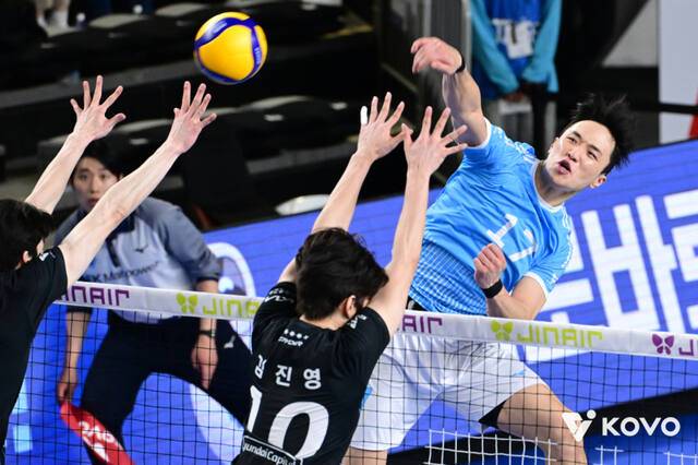 인천 대한항공이 남자 프로배구 V리그 챔피언결정전에서 천안 현대캐피탈에 2승1패로 앞선 가운데 운명의 4차전이 8일 천안에서 열린다. KOVO 제공