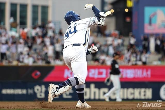 오영수 특유의 홈런 세리머니를 1군에서도 볼 수 있을까. 사진=NC 제공