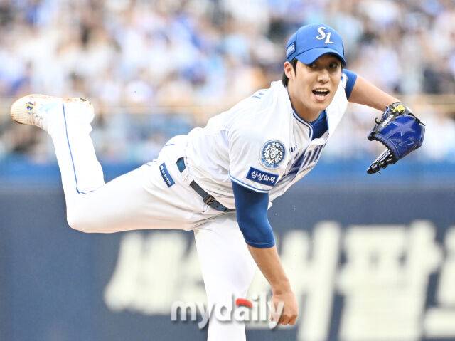 7일 오후 대구광역시 수성구 대구삼성라이온즈파크에서 진행된 '2025 프로야구 KBO리그 포스트시즌' 와일드카드 결정전 1차전 삼성라이온즈와 NC다이노스의 경기. 삼성 선발투수 원태인이 역투하고 있다./마이데일리
