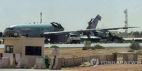 이란 공격으로 파괴된 미군 조기경보통제기 [AFP=연합뉴스 제공]