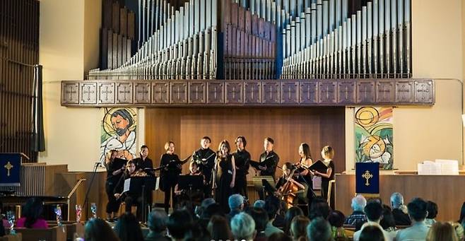 AMMC 자선음악회 AMMC는 2014년부터 매년 캐나다에서 음악 나눔 자선콘서트를 열고 있다. [AMMC 제공]