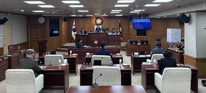 8일 대구 중구의회 본회의장에서 열린 ‘제313회 임시회 2차 본회의’ 모습. /황인무기자