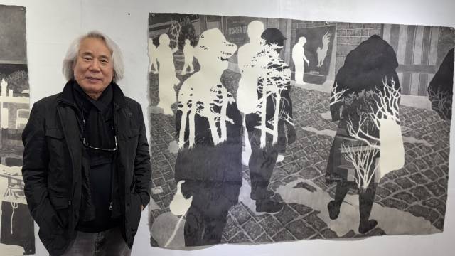 이태호 초대 개인전 ‘결 또 다른 결’이 열리고 있는 부산 금정구 복합문화예술공간 MERGE?(머지)에서 만난 이태호 작가. 김은영 기자 key66@