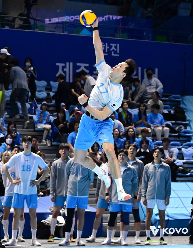 대한항공 임동혁의 스파이크 서브. 사진=KOVO