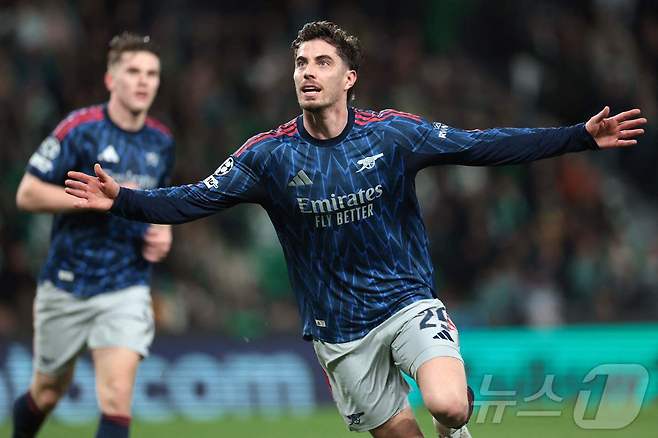 아스널은 8일(한국시간) 열린 스포르팅CP와 2025-26 UEFA 챔피언스리그 8강 1차전에서 후반 46분에 터진 카이 하베르츠(사진)의 결승 골을 앞세워 1-0으로 이겼다. ⓒ AFP=뉴스1