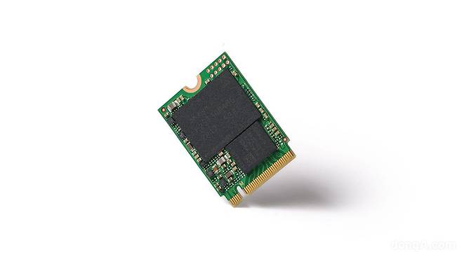 SK하이닉스, ‘321단 QLC 낸드 기반 cSSD 공급개시. SK하이닉스 제공