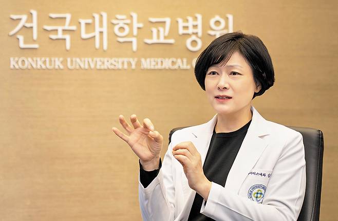 건국대병원 류마티스내과 김해림 교수가 전신홍반루푸스의 조기 진단 방법과 치료 전략을 설명하고 있다. /김지아 헬스조선 객원기자
