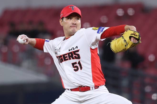 7일 광주 삼성전에서 투구하는 KIA 필승조 전상현의 모습. KIA 제공