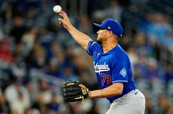 ▲ 투구하는 미겔 로하스. ⓒ연합뉴스/AP