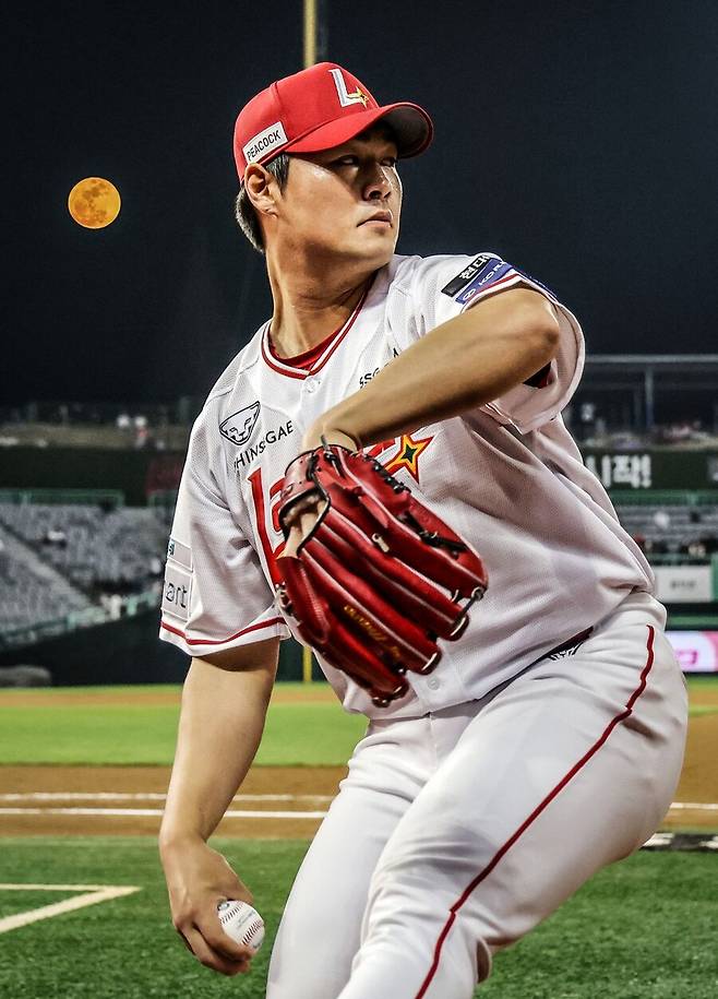 ▲ 전영준은 비시즌 동안 구속 증강 프로그램을 충실하게 소화했고, 그 결과가 나오며 시즌 첫 7.2이닝에서 무려 12개의 삼진을 솎아냈다 ⓒSSG랜더스