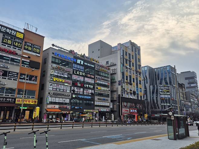 전주 혁신도시 학원가.(김재은 기자 dove@)