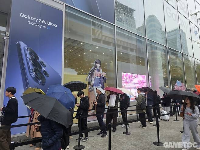 아침부터 대기하고 있는 열정 넘치는 방랑자들 (사진= 서동규 기자)