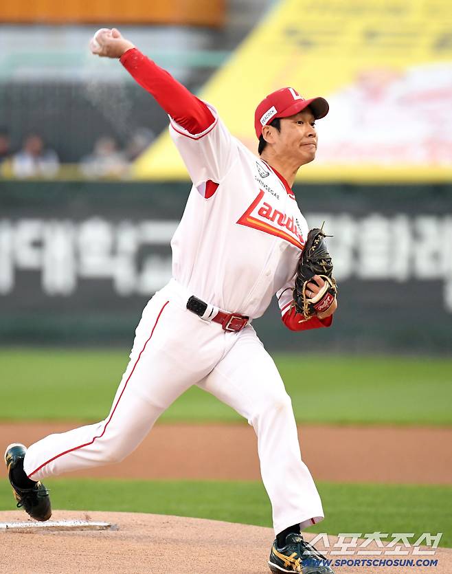 7일 인천 SSG랜더스필드에서 열린 SSG와 한화의 경기. 선발 투구하고 있는 SSG 타케다. 인천=송정헌 기자songs@sportschosun.com/2026.04.07/