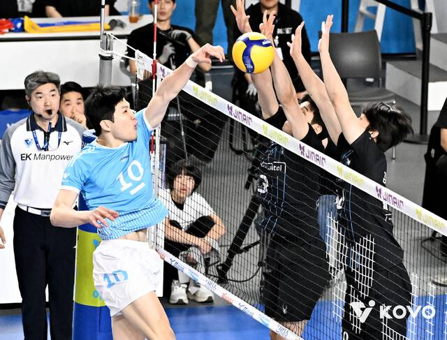 대한항공 정지석이 8일 챔프전 4차전에서 공격하고 있다. 한국배구연맹 제공