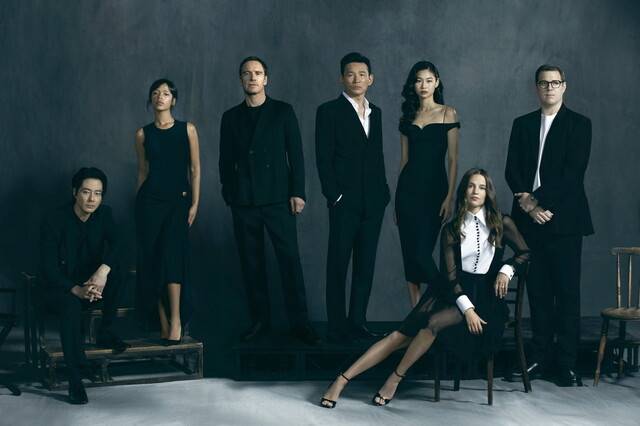 영화 ‘호프’이 출연 배우들, 왼쪽부터 조인성, 캐머런 브리튼, 마이클 패스벤더, 황정민, 정호연, 알리시아 비칸데르, 테일러 러셀. 플러스엠엔터테인먼트 제공