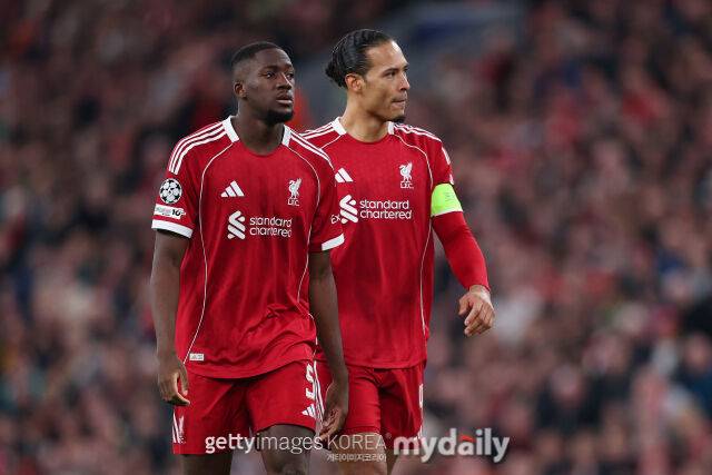 이브라히마 코나테(왼쪽)와 버질 판 다이크./게티이미지코리아