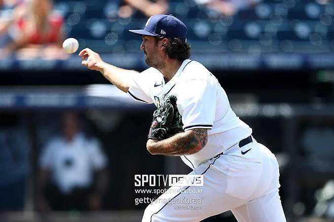 ▲ 코너 시볼드