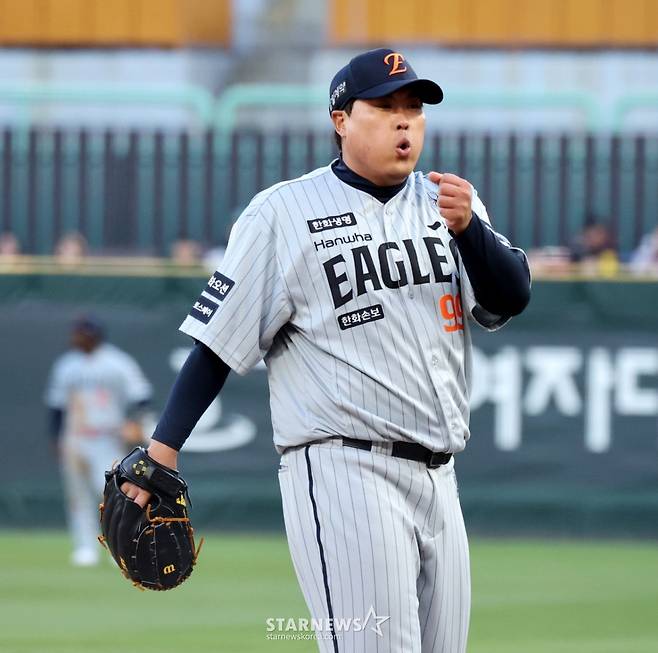 한화 류현진. /사진=강영조 선임기자