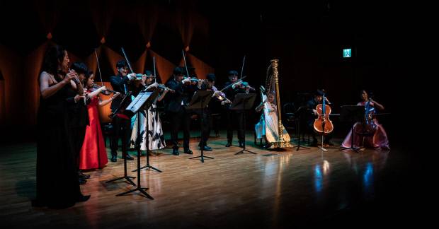 장애·비장애 연주자가 함께하는 클래식 연주 단체 가온 솔로이스츠의 제7회 정기연주회 ‘어린이 정경’가 오는 18일 서울 예술의전당에서 펼쳐진다. 지난해 정기연주회 모습.  <가온 솔로이스츠 제공>