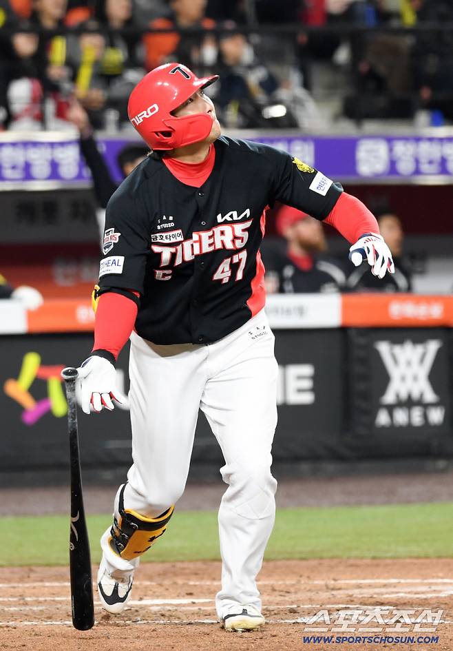 10일 대전 한화생명볼파크에서 열린 한화와 KIA의 경기. 4회초 1사 2루 KIA 나성범이 투런포를 날리고 있다. 대전=박재만 기자 pjm@sportschosun.com/2026.04.10/