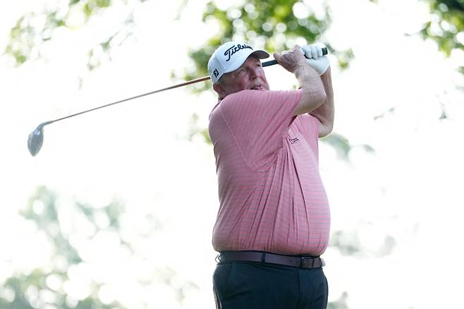 <yonhap photo-0278="">휴대폰 사용으로 마스터스 대회에서 퇴장당한 마크 칼카베키아의 과거 경기 모습. [AFP=연합뉴스]</yonhap>