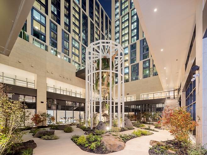 VL르웨스트 내 선큰정원 르웨스트 ROCK(樂) 가든 [롯데건설]