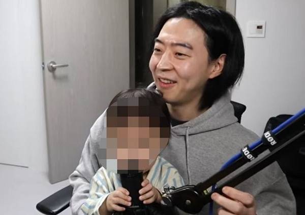 배우 박유환이 딸과 함께하는 근황을 공개했다. 사진은 배우 박유환과 그의 딸 모습. /사진=박유환 SNS 캡처