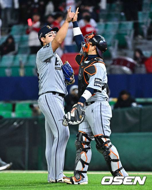 한화 이글스 김서현과 최재훈. /OSEN DB