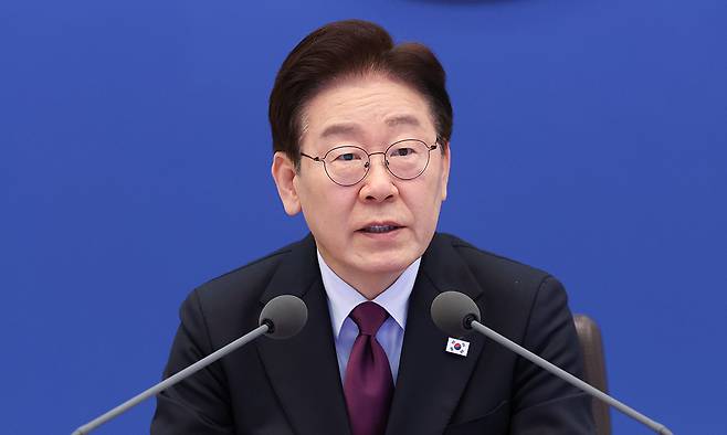 이재명 대통령이 9일 청와대에서 열린 수석보좌관회의에서 발언을 하고 있다. 뉴시스