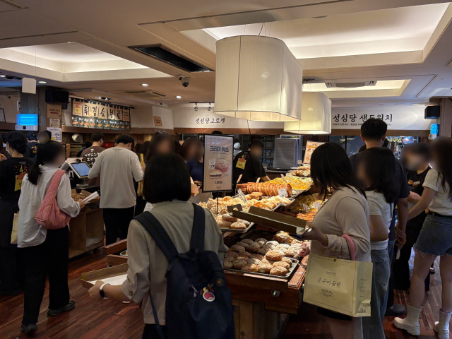 성심당 본점 내부. 김수호 기자