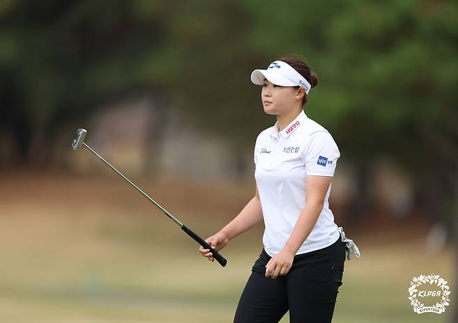 공동 선두에 나선 김민솔. 사진 제공=KLPGA