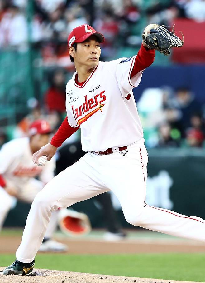 ▲ SSG는 앞으로 몇 경기 동안 타케다의 구위 회복 여부를 면밀하게 살필 전망이다 ⓒSSG랜더스