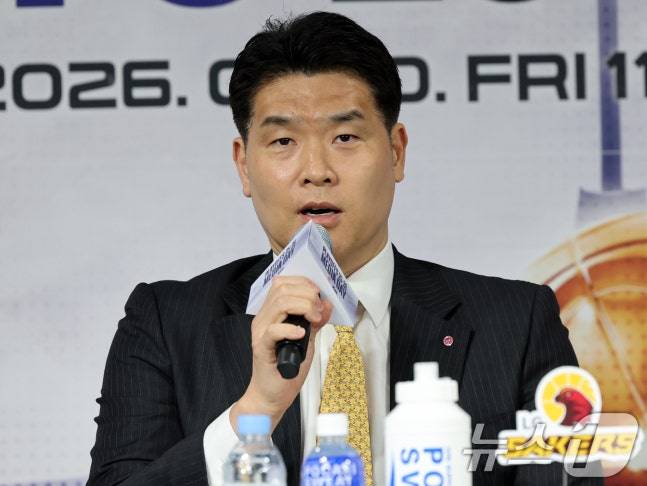 10일 KBL 미디어데이에 참석한 조상현 감독. /사진=뉴스1