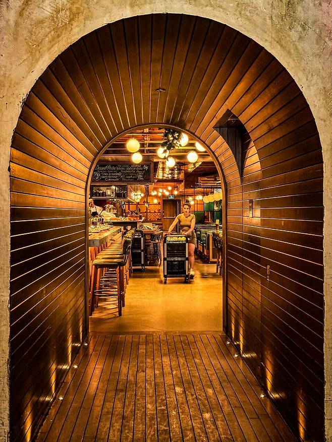 토론토 다운타운 레스토랑 바로(Baro). 여름에 패티오에서 브런치를 먹기 좋다&nbsp;