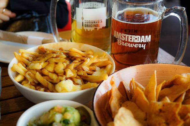 하버프론트 풍경을 즐기며 수제 맥주 한 잔. 다운타운 펍 암스테르담 브루하우스(amsterdam Brewhouse)