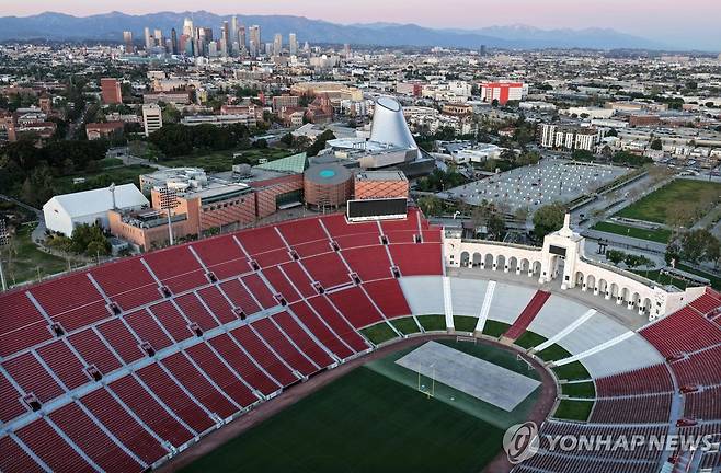 LA올림픽 개막식이 열릴 메모리얼 콜리세움 [AFP=연합뉴스. 재판매 및 DB 금지]