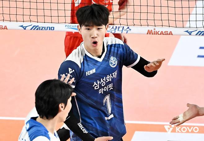삼성화재의 아웃사이드 히터 김우진(중앙) [한국배구연맹 제공. 재판매 및 DB 금지]