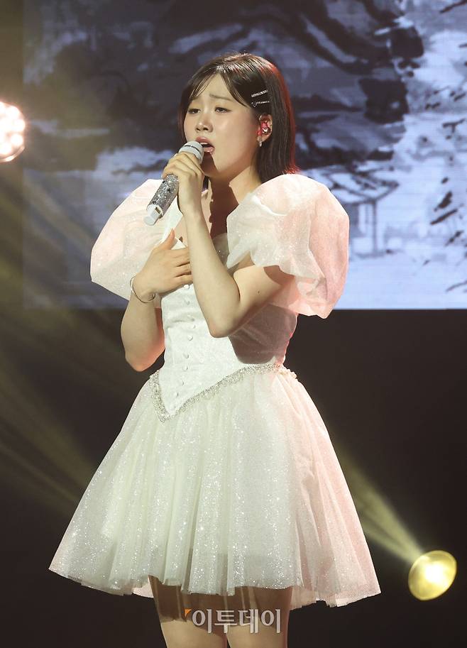 11일 서울 서대문구 연세대 100주년 콘서트홀에서 열린 비바브라보 2nd Festival에서 미스트롯3 Top7 나영이 공연을 하고 있다. 고이란 기자 photoeran@