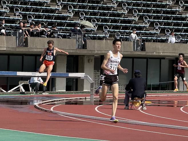 육상 남자 3000m 장애물에서 한국 신기록을 세운 박원빈. (대한육상연맹 제공)