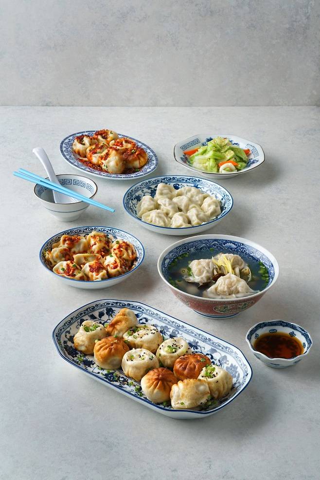 육즙이 가득한 그릴 만두 ‘생전포’를 맛볼 수 있는 구오 익선점. 사진 네이버 지도 구오 익선점 업체 등록 사진