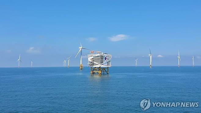 전북 부안에 설치된 해상풍력. 연합뉴스