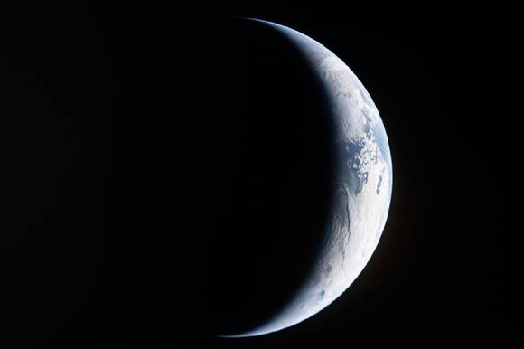 지난 4월 4일 아르테미스 2호에서 찍은 지구.. [사진=NASA]