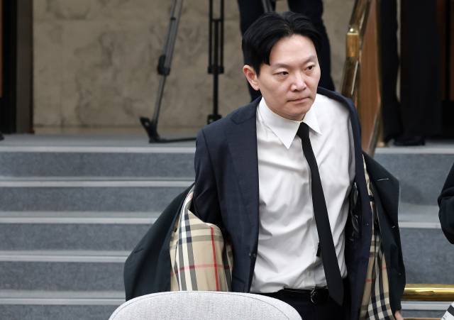 ▲쌍방울 대북송금 사건을 수사했던 박상용 검사가 7일 국회에서 윤석열 정권 정치검찰 조작기소 의혹 사건 진상규명 국정조사특별위원회 국민의힘 의원들이 연 '민주당의 공소취소·재판조작 진상규명 청문회'에 참석하고 있다. ⓒ연합뉴스