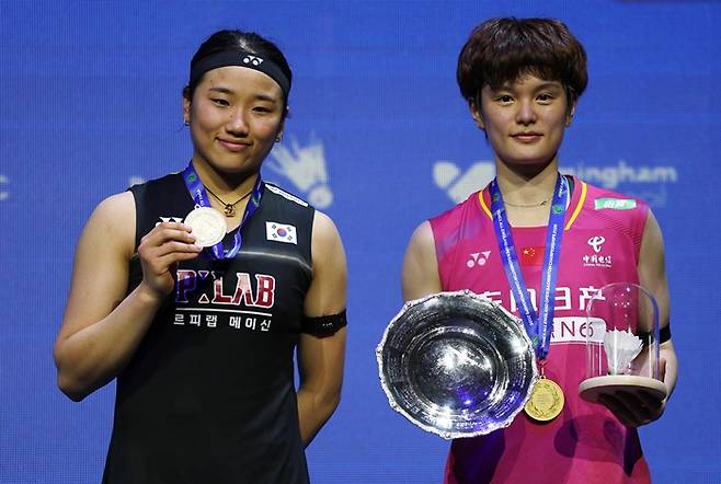 ▲ 중국 매체 \'QQ 뉴스\'는 \"왕즈이가 자신의 한계를 넘어섰다. 늘 정상에 한두 걸음 모자랐던 그였지만 이번에는 다른 결말을 만들어냈다\"면서 \"왕즈이는 두 팔을 들어 올리며 오랜 기간 꿈꿔온 안세영전 승리 기쁨을 만끽했다\"고 적었다. ⓒ연합뉴스/REUTERS