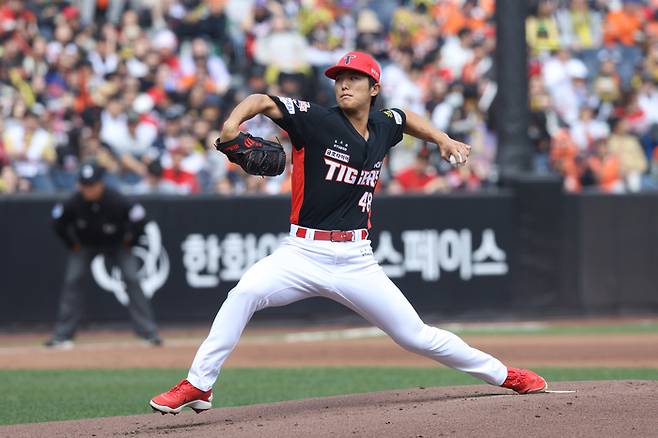 KIA 이의리가 11일 대전 한화생명 볼파크에서 열린 2026 KBO리그 정규시즌 한화와 경기에 선발 등판해 역투하고 있다. 사진 | KIA 타이거즈