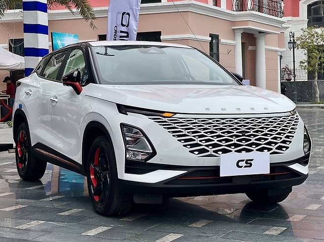 중국 체리자동차 오모다 C5