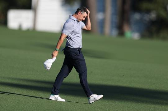 머리 쓸어 넘기는 매킬로이. / 사진=연합뉴스