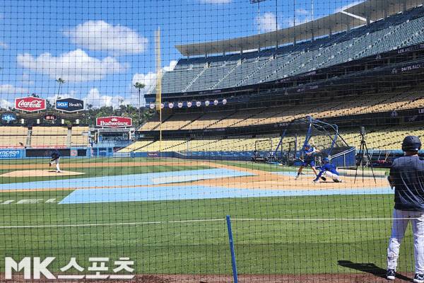 스넬은 12일(한국시간) 라이브BP를 소화했다. 에드먼이 그를 상대했다. 사진(美 로스앤젤레스)= 김재호 특파원