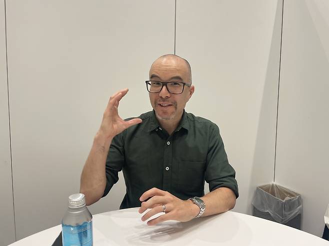 캐머런 애덤스 캔바 공동설립자 겸 최고제품책임자(CPO)가 미국 샌프란시스코에서 서울경제신문과 인터뷰하고 있다. 김창영 특파원